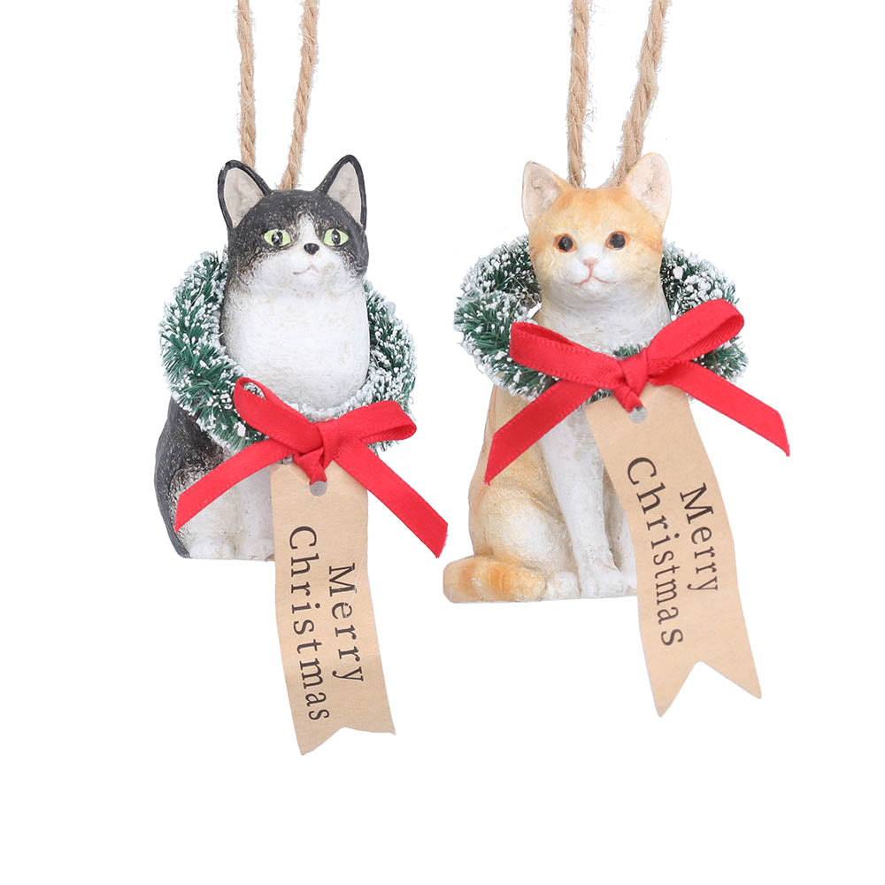 Resin Cat with Wreath Decoration