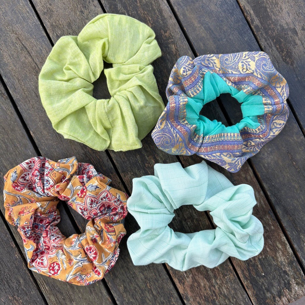 定制国家剧院服装发圈